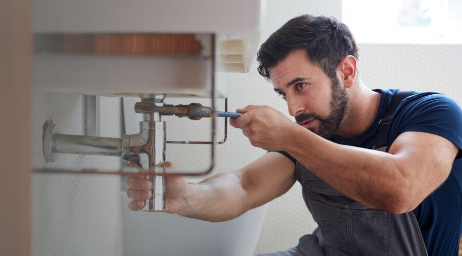 Expert burst pipe repair services in Hazleton, IA
